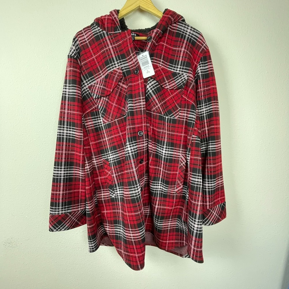 NWT Torrid Logan Plaid Fur Hood Shacket Red Black 2X Winter Weight Casual‎ Cozy